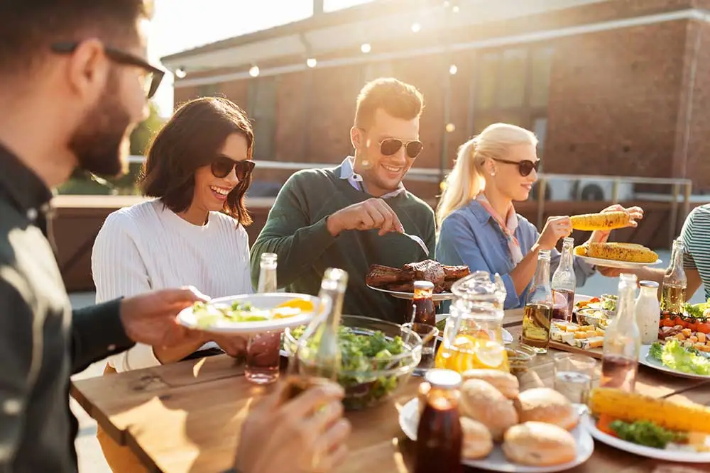 Mangiare in pubblico